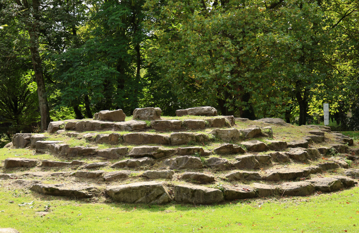 Mini-Stonehenge